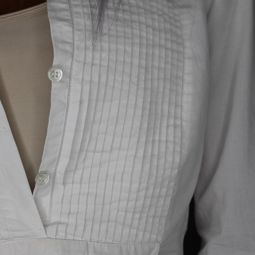Club Monaco - Picture 7 of 7
